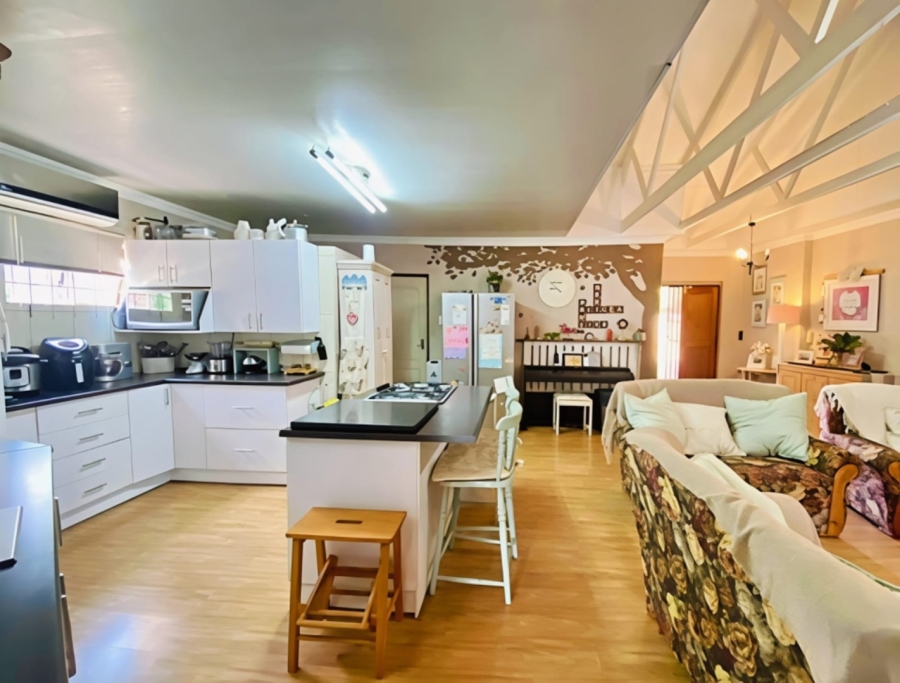 3 Bedroom Property for Sale in Mooivallei Park North West